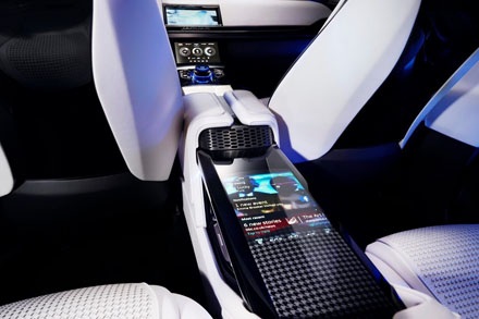 Tìm hiểu C-X17 concept – chiếc SUV đầu tiên của Jaguar